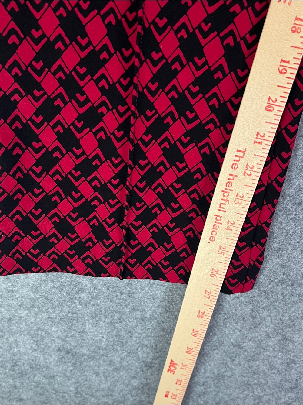 MAEVE Anthropologie Red Black Geometric The Margo Stretch Cropped Flare Pants L - Picture 13 of 16